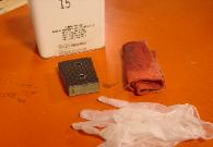 Dial table mold released on both surfaces